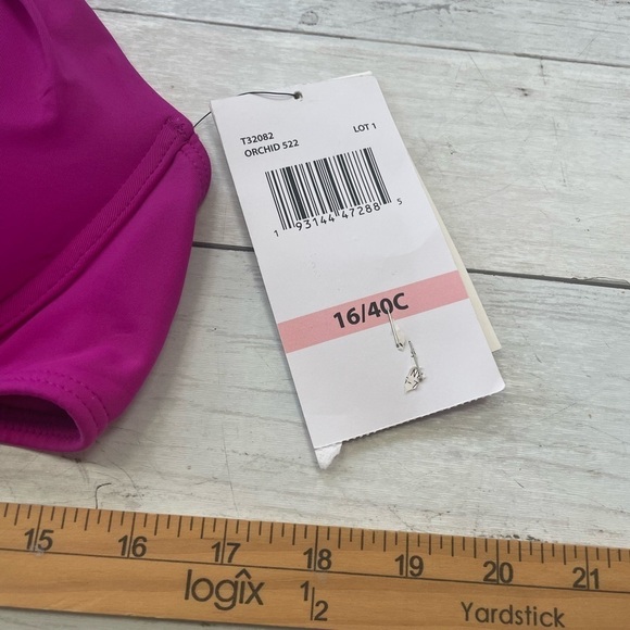 COCO REEF Keepsake Solid Cameo Halter Bikini Top pink fusion 16/40C - Picture 6 of 14